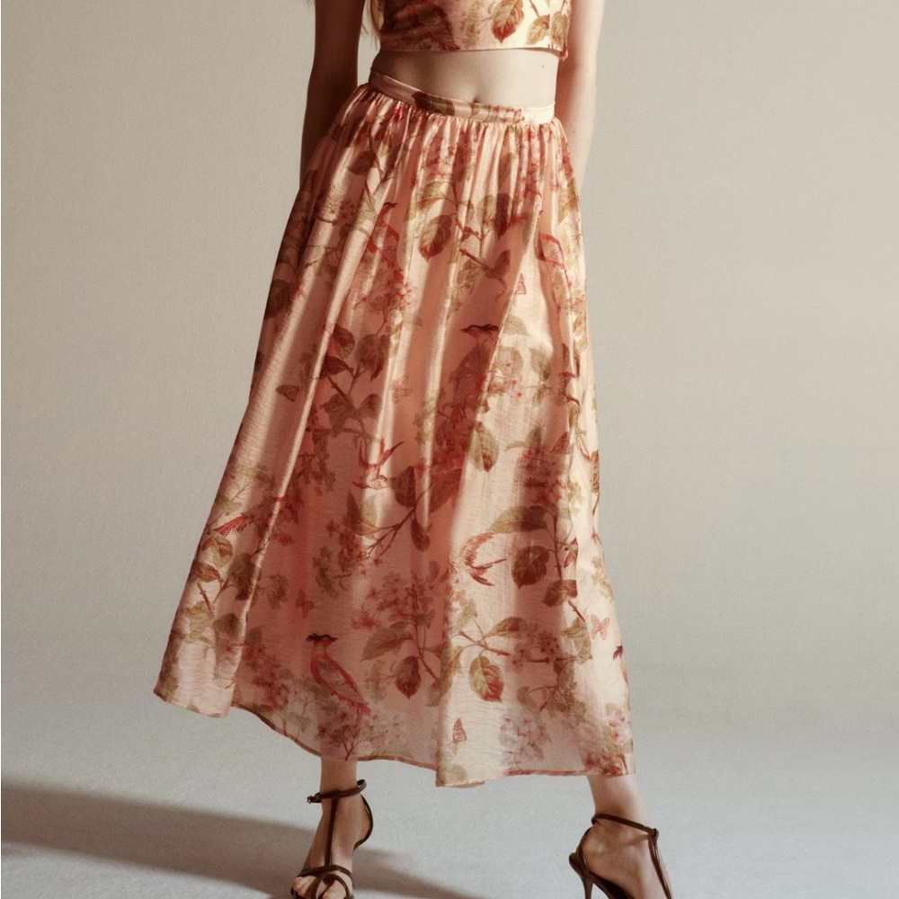 H&M Flared printed skirt (Light pink/Floral). Sz 2. NWT